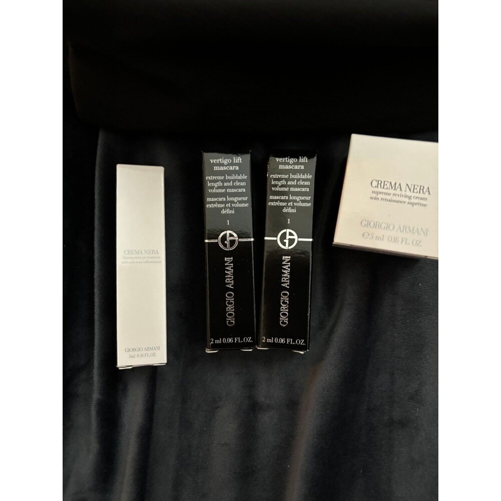 Armani skincare set plus bag - Picture 2 of 5